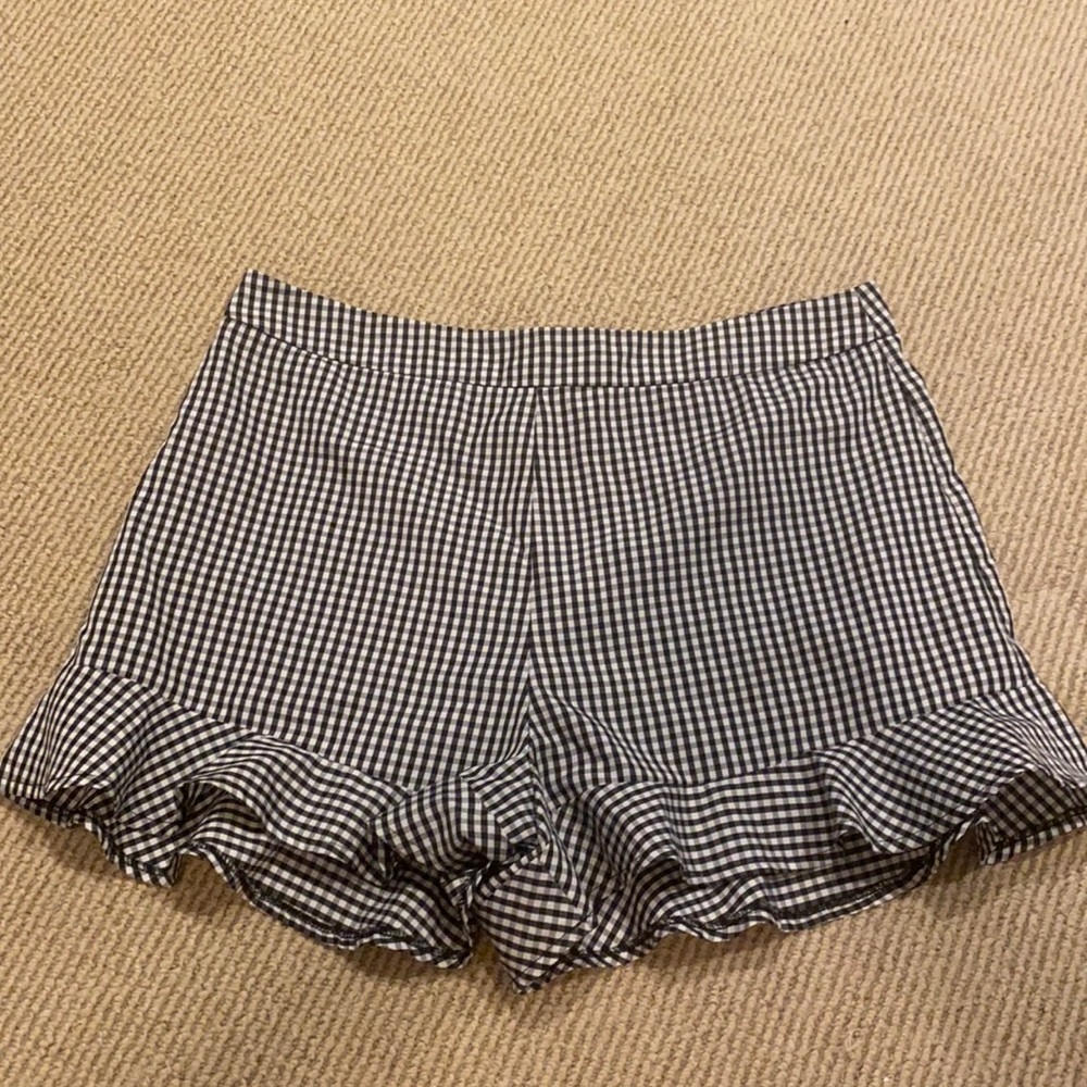 Gingham shorts with ruffle detail